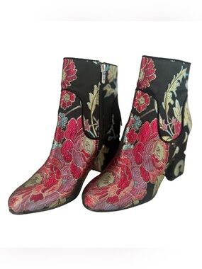 Marc Fisher Jana Floral Embroidered Silk Brocade Ankle Boots Women’s 7.5M
